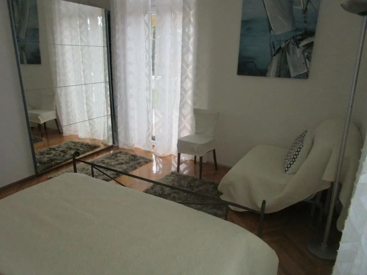 Apartments Radica Preko