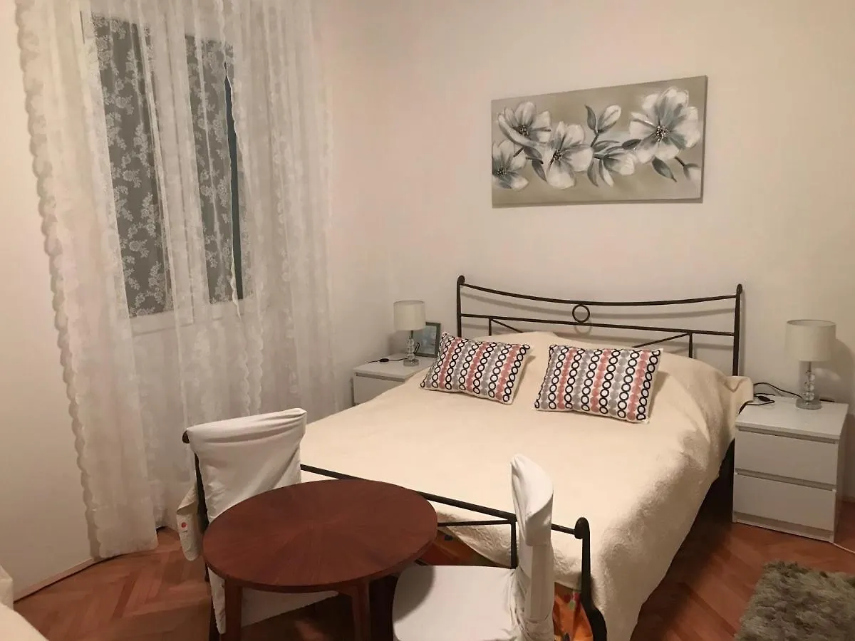 Apartments Radica Preko